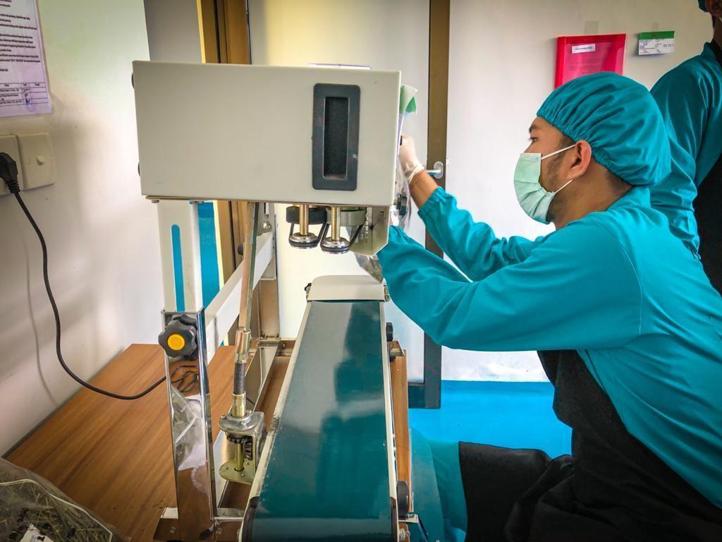 pengemasan simplisia